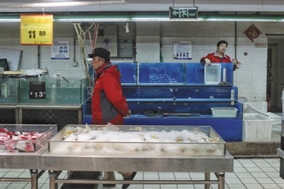传超市停售淡水活鱼 北京食药监:企业自主行为